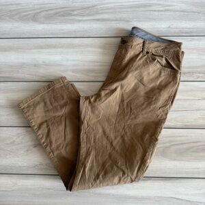 G.H. Bass & Co.  Khaki Chinos 36Wx29L NWOT